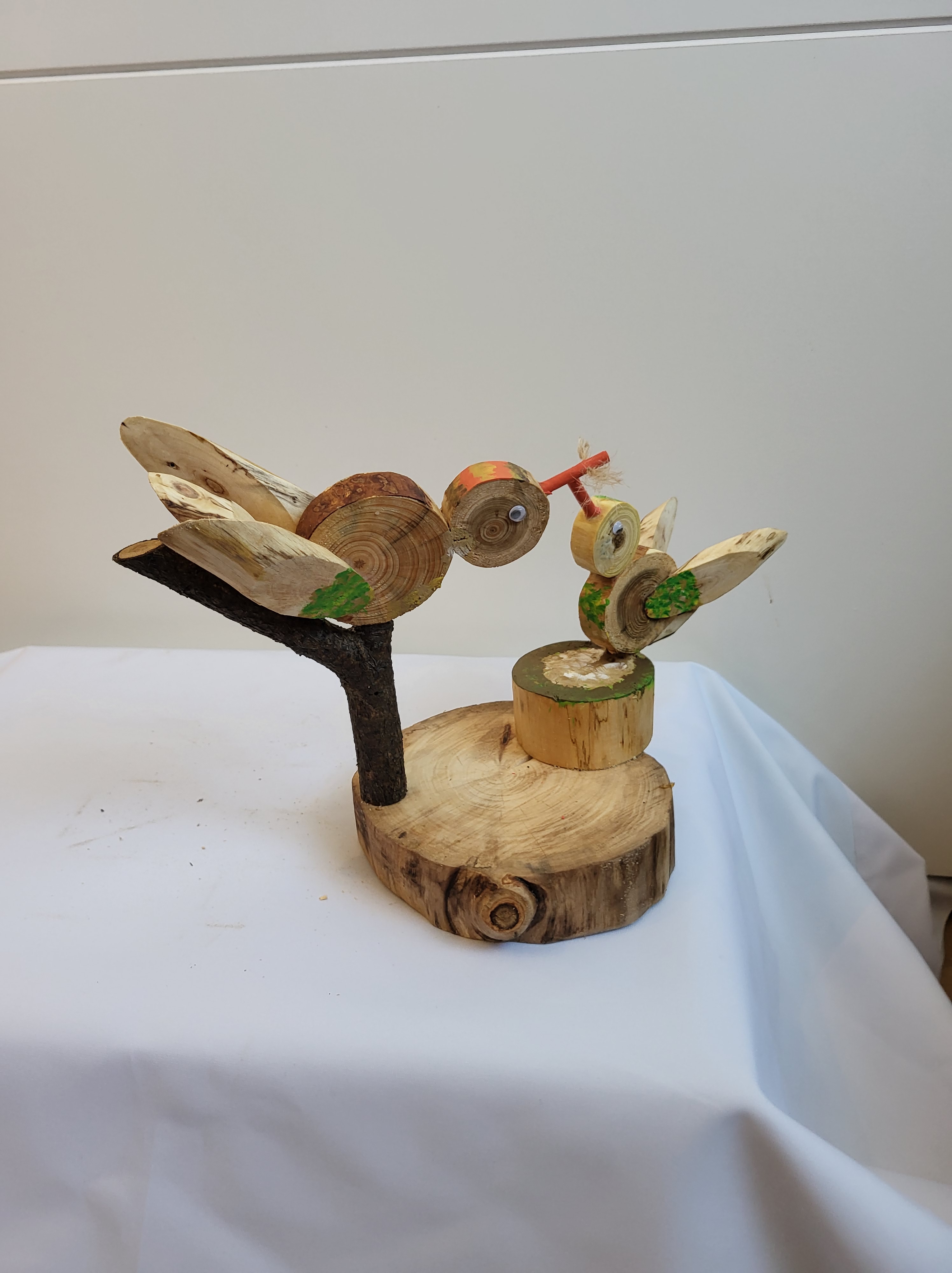Vogelnest beim füttern – Bild 3