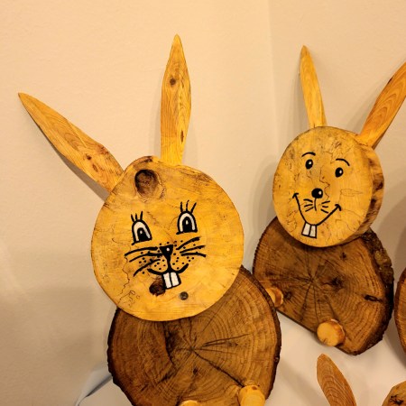 Große Osterhasen
