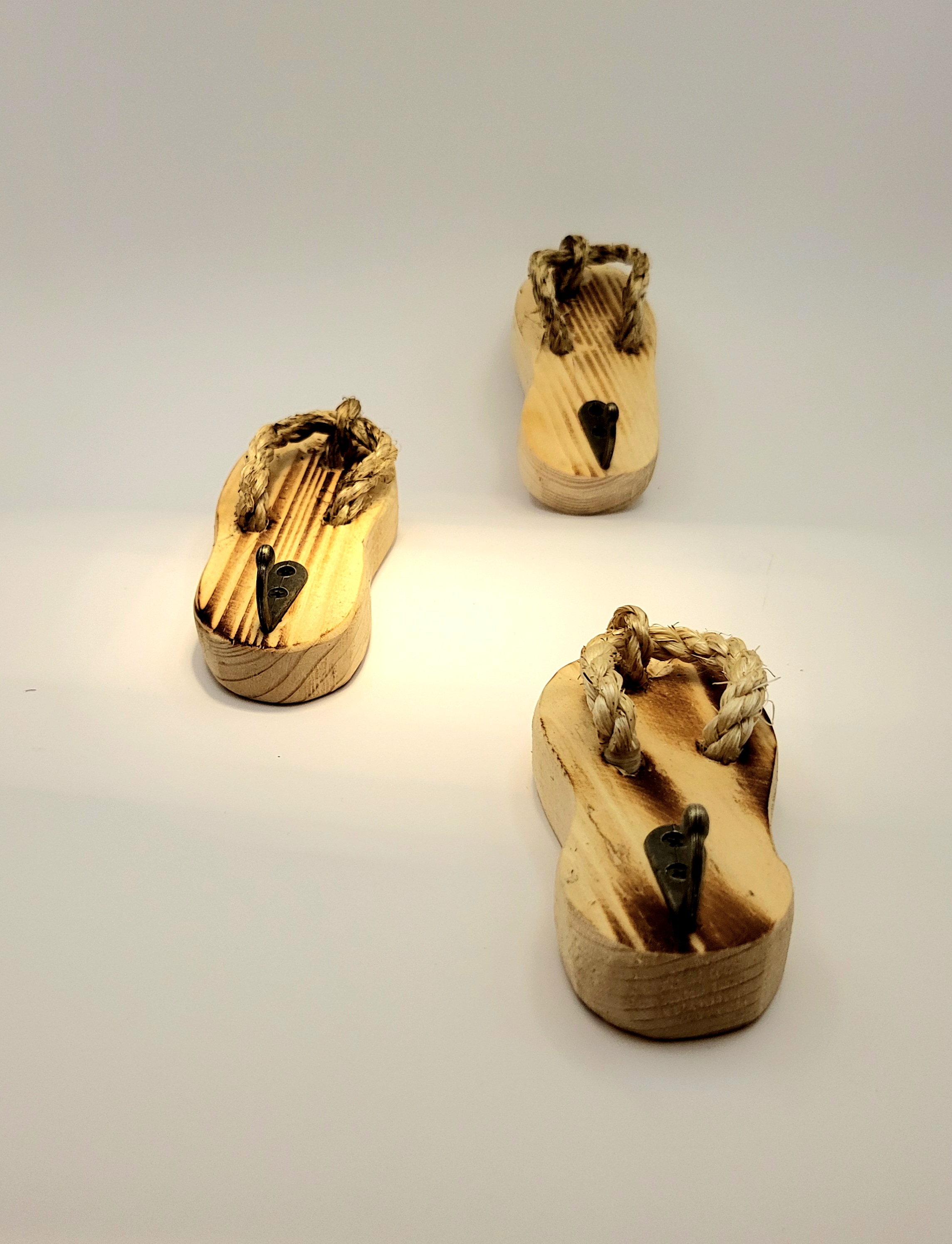 Flipp-Flops aus Holz geflammt – Bild 5