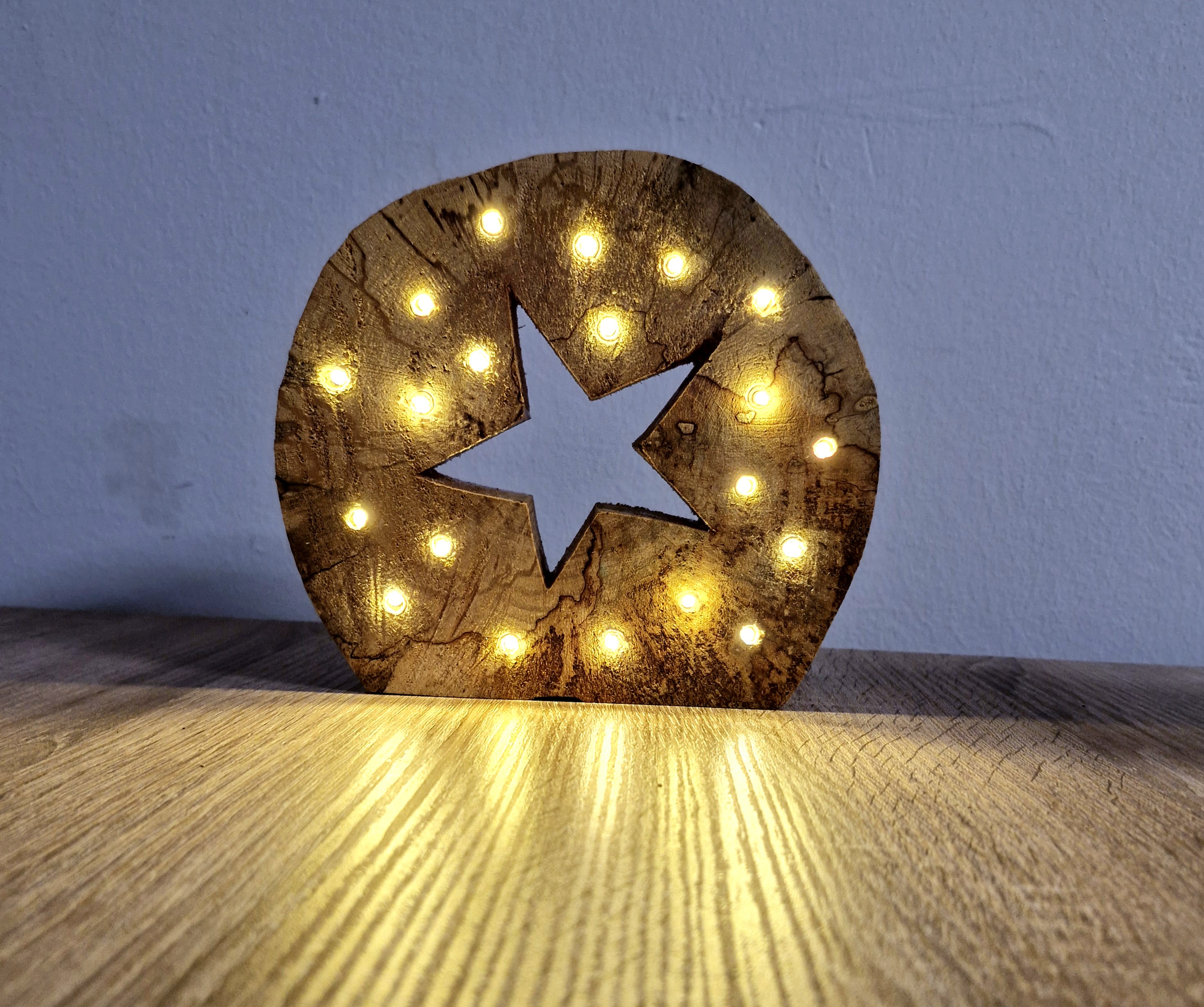 Holzscheibe mit Stern