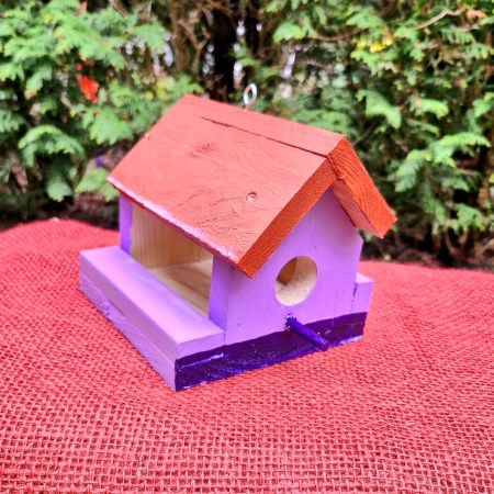 Buntes Vogelhäuschen aus Holz – handgefertigt & einzigartig